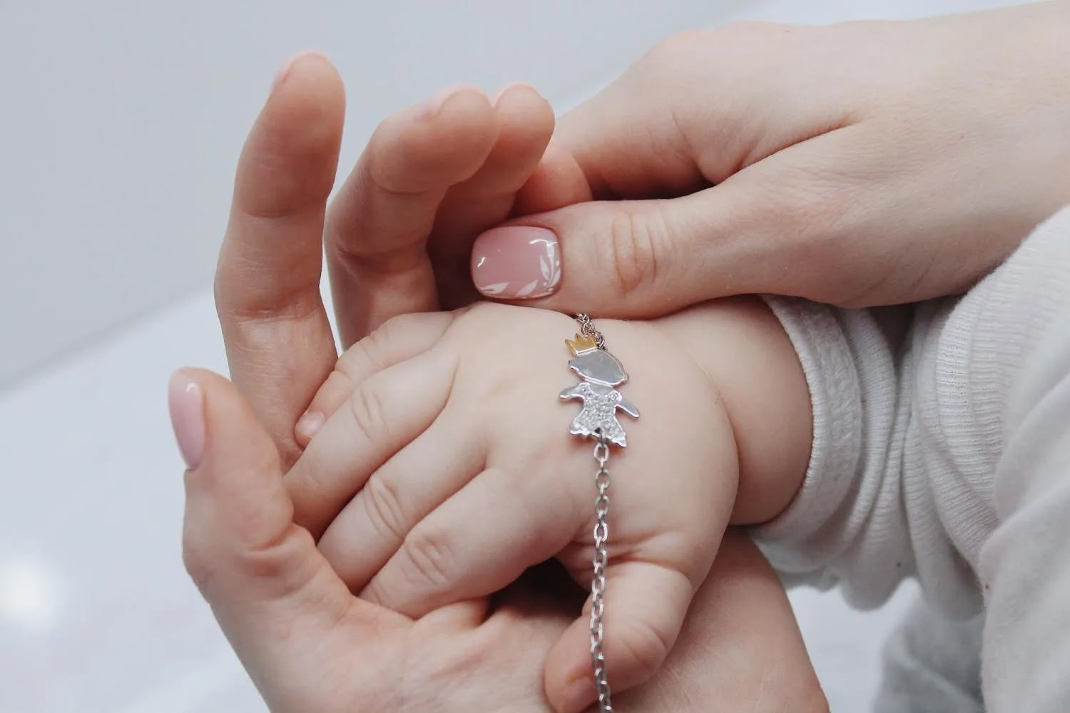 How to Pick Safe, Pain-Free Jewelry for Kids and Teens